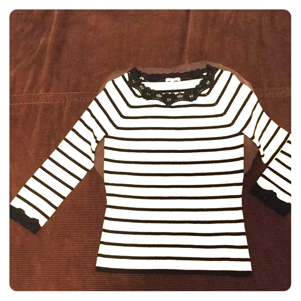 Crop sleeve top
